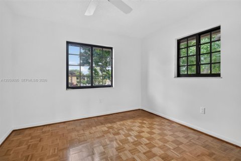 Touwnhouse à vendre à Miami, Floride: 3 chambres, 136.19 m2 № 2185433 - photo 13