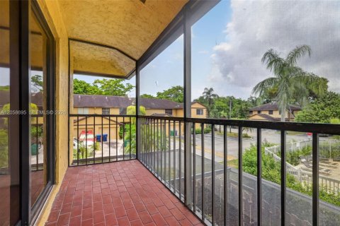 Touwnhouse à vendre à Miami, Floride: 3 chambres, 136.19 m2 № 2185433 - photo 21