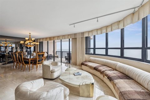 Condominio en alquiler en Bal Harbour, Florida, 3 dormitorios, 218.6 m2 № 2088461 - foto 12