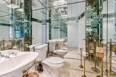 Condominio en alquiler en Bal Harbour, Florida, 3 dormitorios, 218.6 m2 № 2088461 - foto 19