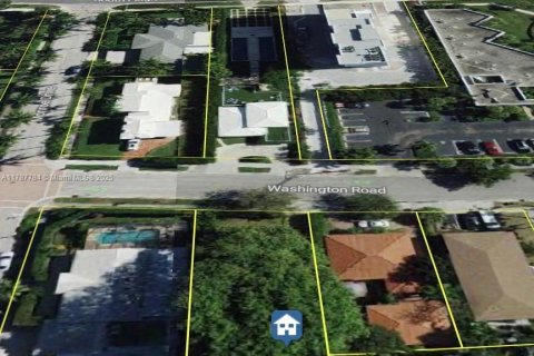 Купить виллу или дом в Уэст-Палм-Бич, Флорида 5 спален, № 1940349 - фото 9