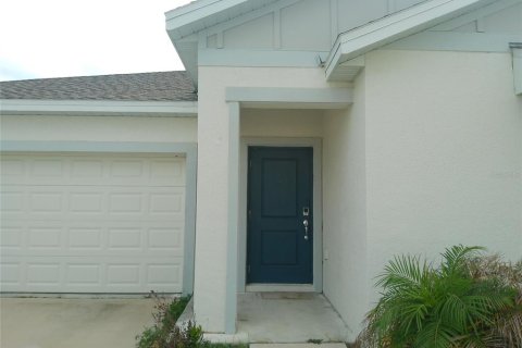 Villa ou maison à louer à Lake Wales, Floride: 3 chambres, 144.46 m2 № 2091537 - photo 2