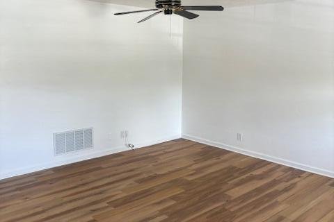 Condo in West Palm Beach, Florida, 2 bedrooms № 2192821 - photo 5