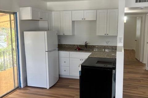 Condo in West Palm Beach, Florida, 2 bedrooms № 2192821 - photo 2