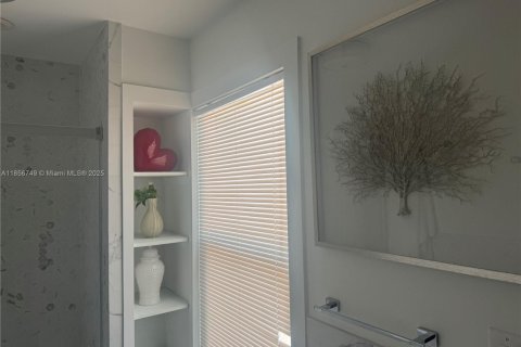 House in Marco Island, Florida 3 bedrooms № 1878767 - photo 23