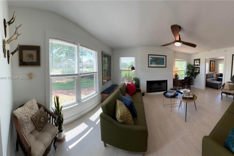 House in Marco Island, Florida 3 bedrooms № 1878767 - photo 10
