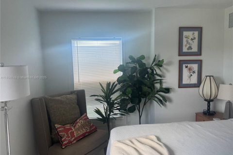 House in Marco Island, Florida 3 bedrooms № 1878767 - photo 21