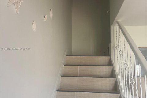 House in Marco Island, Florida 3 bedrooms № 1878767 - photo 25