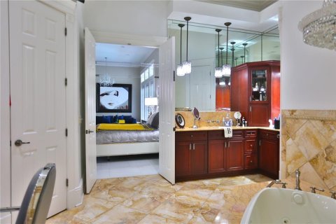 Casa en venta en Ocala, Florida, 5 dormitorios, 549.24 m2 № 1804718 - foto 25