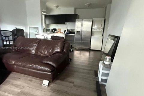 Commercial property in Opa-locka, Florida № 2019751 - photo 6