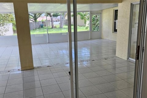 Casa en venta en Deltona, Florida, 3 dormitorios, 203.83 m2 № 2216021 - foto 20