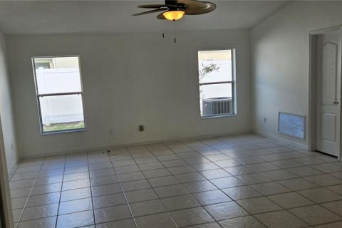 Casa en venta en Deltona, Florida, 3 dormitorios, 203.83 m2 № 2216021 - foto 8