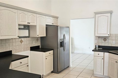 Casa en venta en Deltona, Florida, 3 dormitorios, 203.83 m2 № 2216021 - foto 11