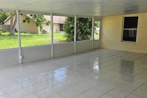 Casa en venta en Deltona, Florida, 3 dormitorios, 203.83 m2 № 2216021 - foto 22