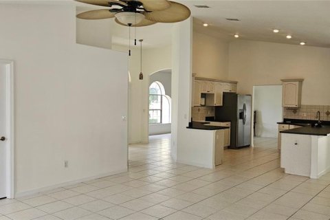 Casa en venta en Deltona, Florida, 3 dormitorios, 203.83 m2 № 2216021 - foto 6