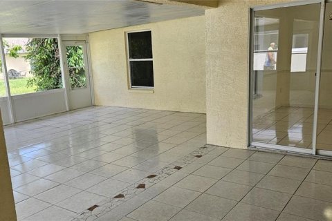 Casa en venta en Deltona, Florida, 3 dormitorios, 203.83 m2 № 2216021 - foto 21