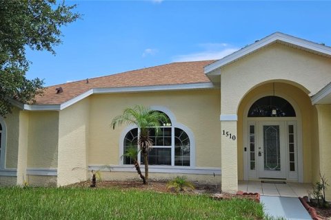 Casa en venta en Deltona, Florida, 3 dormitorios, 203.83 m2 № 2216021 - foto 2