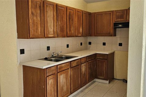 Casa en venta en Deltona, Florida, 3 dormitorios, 203.83 m2 № 2216021 - foto 27