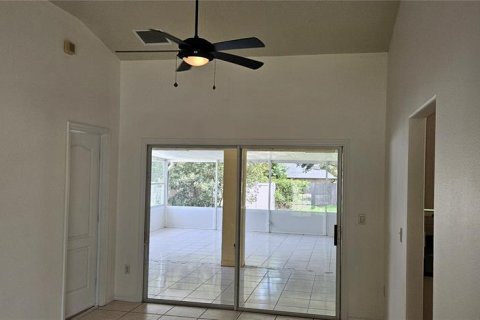 Casa en venta en Deltona, Florida, 3 dormitorios, 203.83 m2 № 2216021 - foto 13