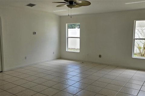 Casa en venta en Deltona, Florida, 3 dormitorios, 203.83 m2 № 2216021 - foto 7
