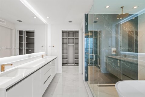 Copropriété à vendre à Miami, Floride: 2 chambres, 143.26 m2 № 2043176 - photo 24