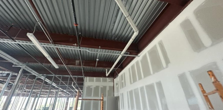 Propiedad comercial en Hallandale Beach, Florida № 1127803