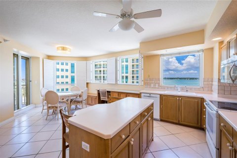 Condo in Clearwater, Florida, 3 bedrooms  № 2150733 - photo 21