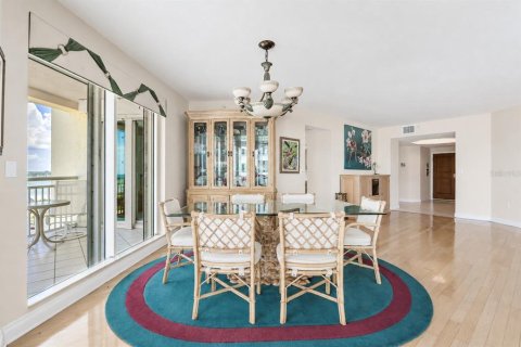 Condo in Clearwater, Florida, 3 bedrooms  № 2150733 - photo 17