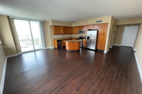 Купить кондоминиум в Халландейл-Бич, Флорида 3 спальни, 137.59м2, № 2065219 - фото 7