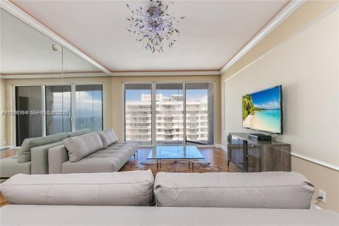 Copropriété à louer à Hallandale Beach, Floride: 1 chambre, 68.38 m2 № 1986175 - photo 4