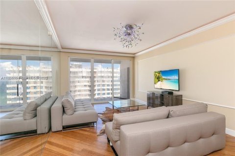Copropriété à louer à Hallandale Beach, Floride: 1 chambre, 68.38 m2 № 1986175 - photo 3