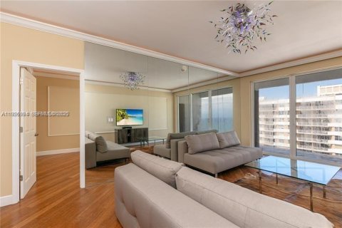 Copropriété à louer à Hallandale Beach, Floride: 1 chambre, 68.38 m2 № 1986175 - photo 5