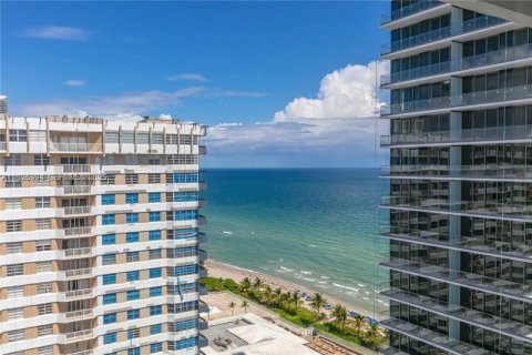 Copropriété à louer à Hallandale Beach, Floride: 1 chambre, 68.38 m2 № 1986175 - photo 16
