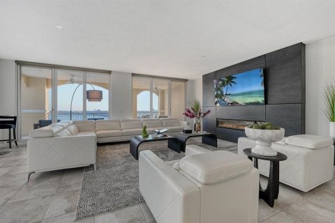 Condo in Palmetto, Florida, 3 bedrooms  № 1034559 - photo 20