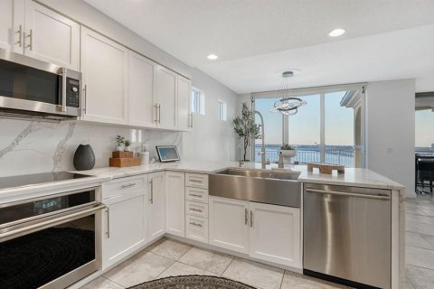 Condo in Palmetto, Florida, 3 bedrooms  № 1034559 - photo 10