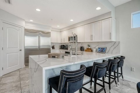Condo in Palmetto, Florida, 3 bedrooms  № 1034559 - photo 13