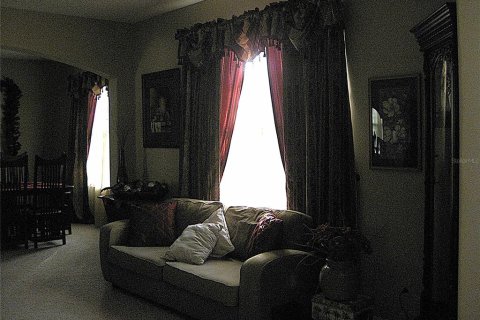 Casa en venta en Land O' Lakes, Florida, 6 dormitorios, 405.7 m2 № 2277470 - foto 16