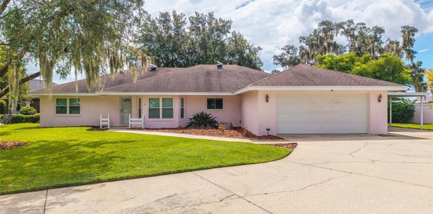 Villa ou maison à Lake Alfred, Floride 3 chambres, 197.7 m2 № 2349644