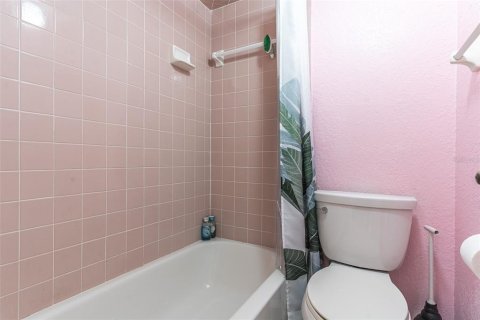 Villa ou maison à vendre à Lake Alfred, Floride: 3 chambres, 197.7 m2 № 2349644 - photo 20