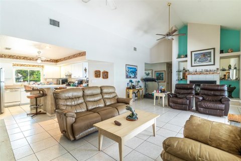 Villa ou maison à vendre à Lake Alfred, Floride: 3 chambres, 197.7 m2 № 2349644 - photo 9