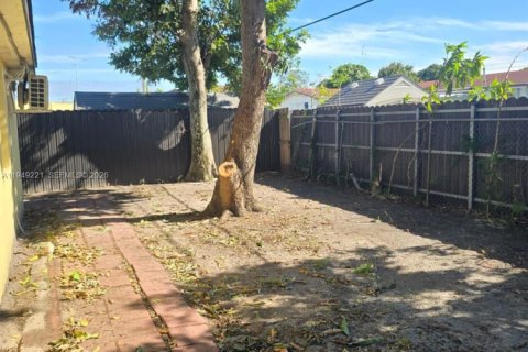 Снять в аренду коммерческую недвижимость в Майами-Гарденс, Флорида 1 спальня, 37.16м2, № 2004914 - фото 8