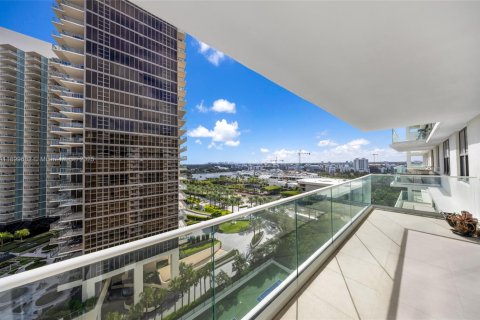 Condominio en alquiler en Bal Harbour, Florida, 2 dormitorios, 156.82 m2 № 1951282 - foto 29