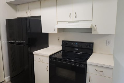 Condo in Davie, Florida, 2 bedrooms  № 1892710 - photo 5