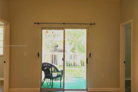 Condo in Davie, Florida, 2 bedrooms  № 1892710 - photo 17