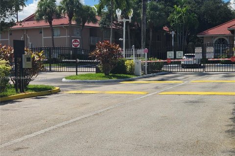 Condo in Davie, Florida, 2 bedrooms  № 1892710 - photo 2