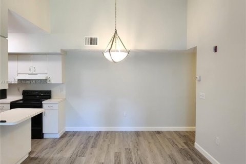 Condo in Davie, Florida, 2 bedrooms  № 1892710 - photo 7