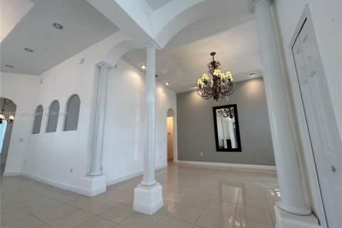 Villa ou maison à vendre à Homestead, Floride: 4 chambres, 335.66 m2 № 1784075 - photo 3