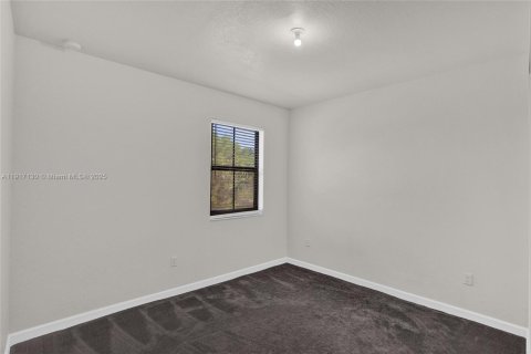 Casa en venta en Homestead, Florida, 5 dormitorios, 232.63 m2 № 1973571 - foto 21