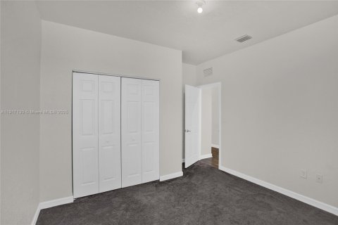 Casa en venta en Homestead, Florida, 5 dormitorios, 232.63 m2 № 1973571 - foto 22