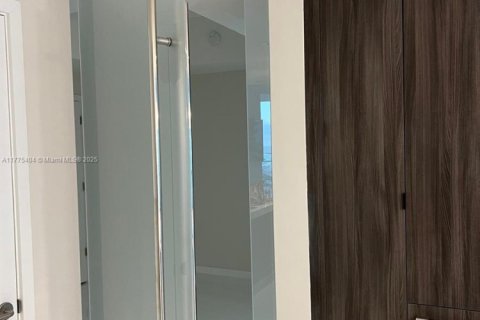 Condo in Miami, Florida, 3 bedrooms  № 1868555 - photo 20